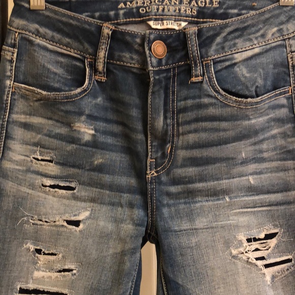 American Eagle Size 4 Hi-Rise Crop Jegging - Distressed Faded Wash Super Stretch - Picture 3 of 8